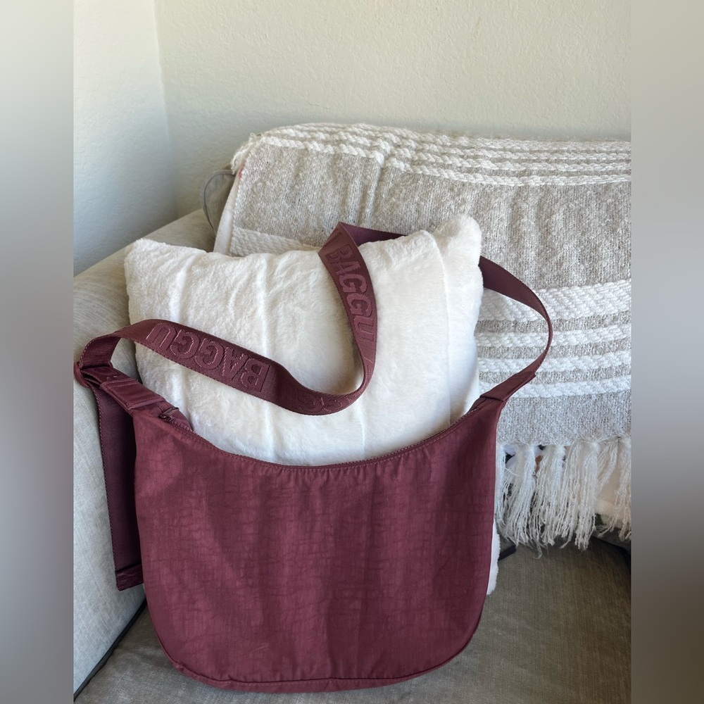 BAGGU Maroon Crossbody/ Shoulder Bag